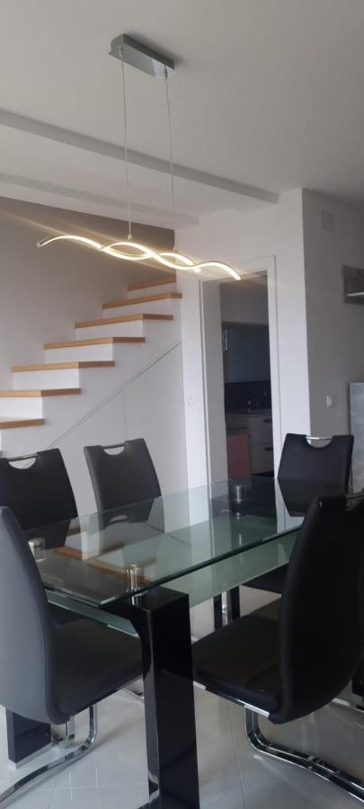 Apartmani Lanterna クルク エクステリア 写真