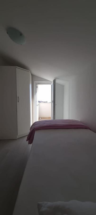 Apartmani Lanterna クルク エクステリア 写真